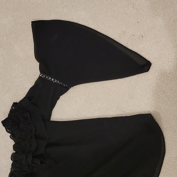 White House Black Market Off The Shoulder Crochet Trim Bell Sleeve Black Blouse - Picture 7 of 9